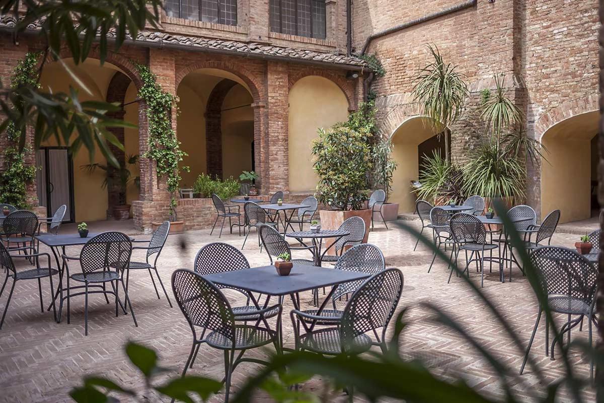 Hotel Il Chiostro Del Carmine Siena Exterior foto