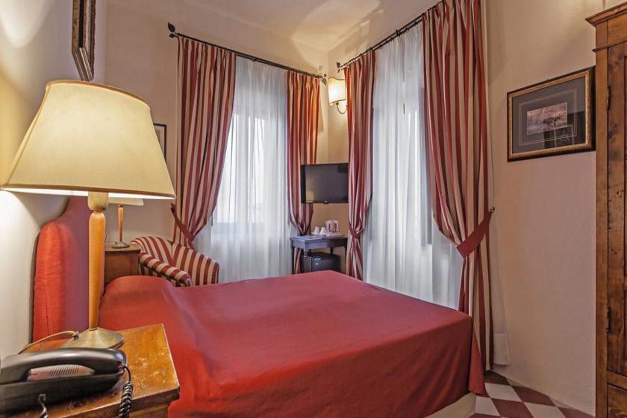 Hotel Il Chiostro Del Carmine Siena Exterior foto