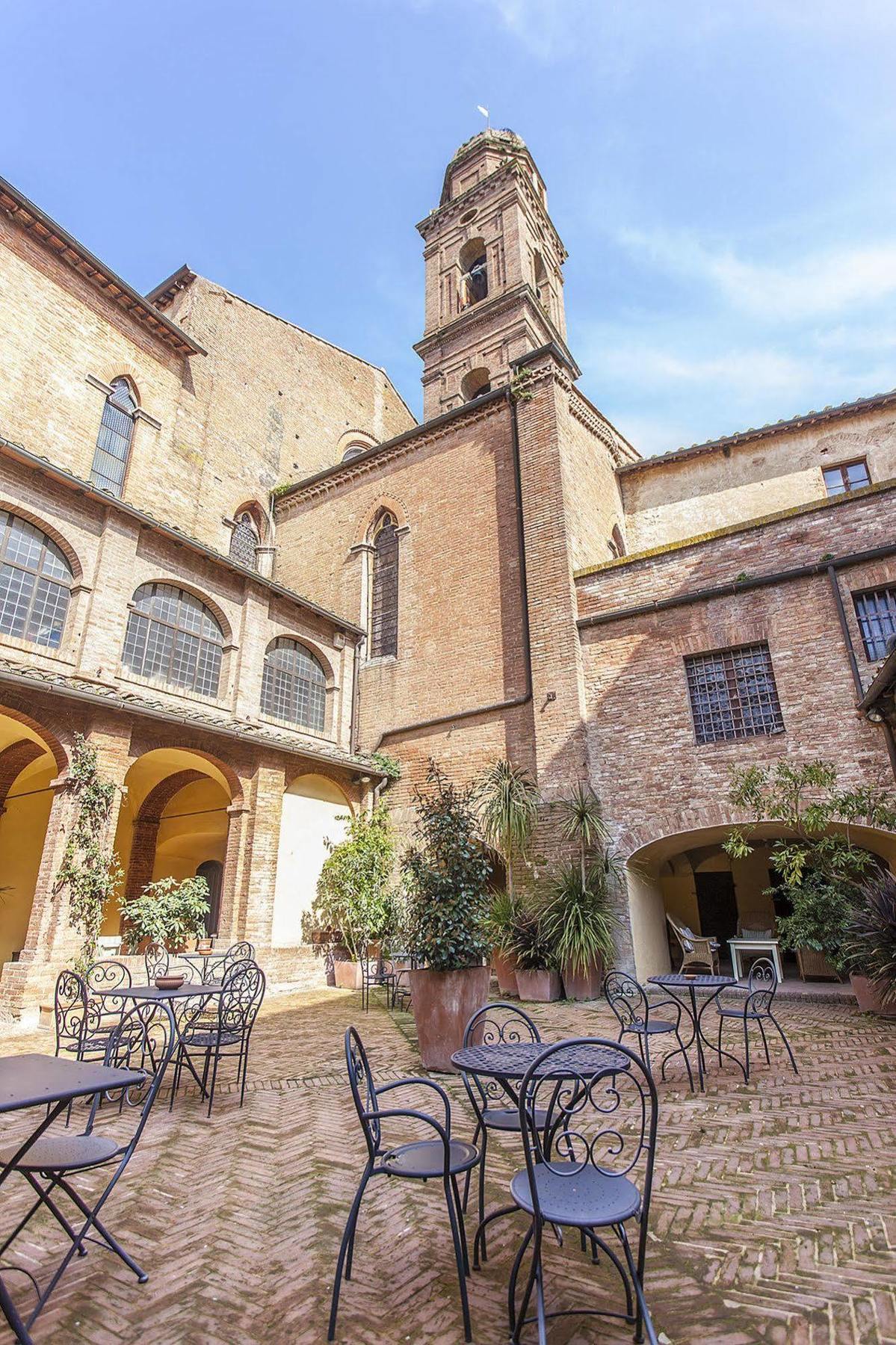 Hotel Il Chiostro Del Carmine Siena Exterior foto